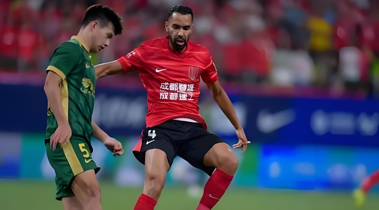 半岛体育平台-成都蓉城发布备战花絮，关键时刻绝杀压哨，欧联任务艰巨，团队化学反应显著的简单介绍